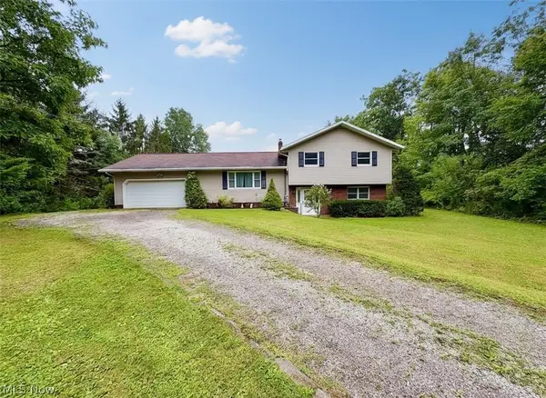 16481 Hart Road, Montville, OH 44064