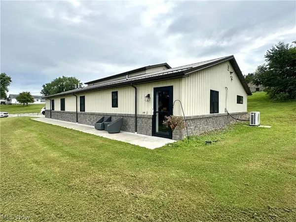 148 Rural Lane, Chester, WV 26034