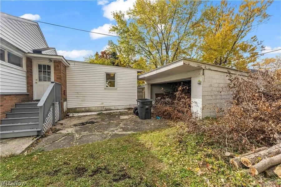 664 E 162nd Street, Cleveland, OH 44110 - #3