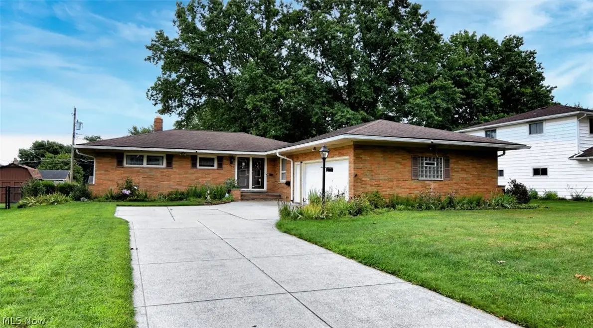 5669 Beacon Hill Drive, Seven Hills, OH 44131 - #1
