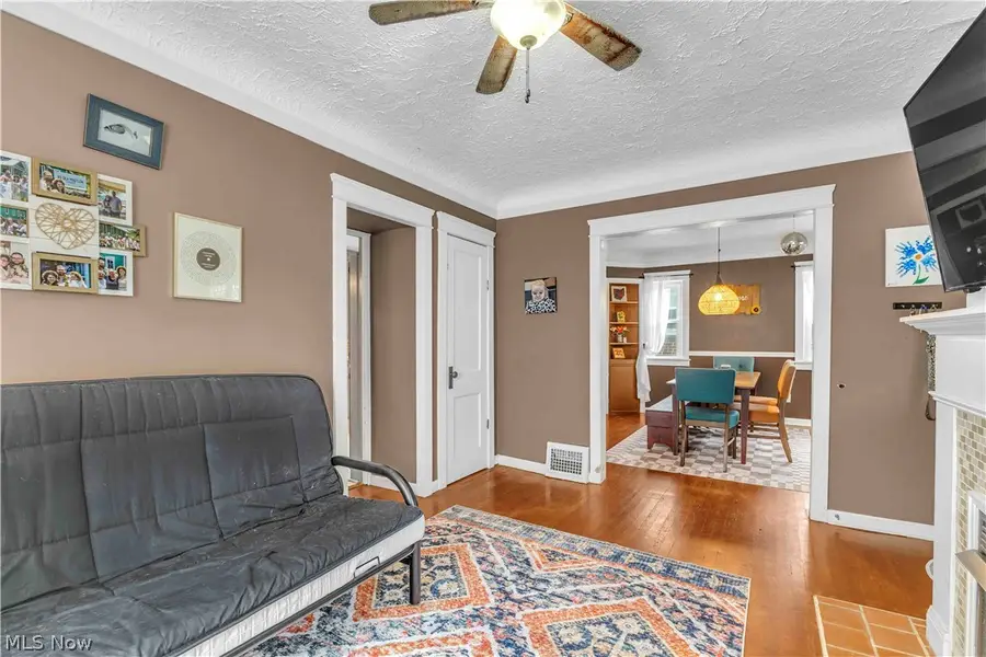 8102 Fernhill Avenue, Parma, OH 44129 - #3