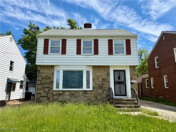 2257 N Taylor Road, Cleveland Heights, OH 44112