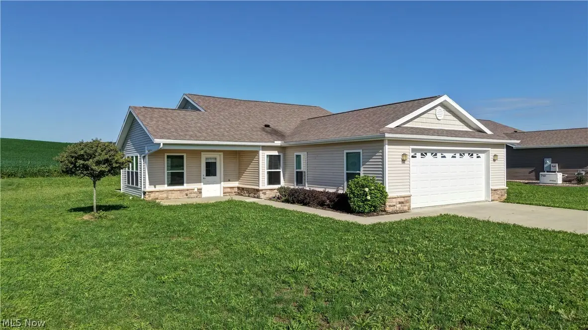 586 Keim Nw Drive, Strasburg, OH 44680 - #1