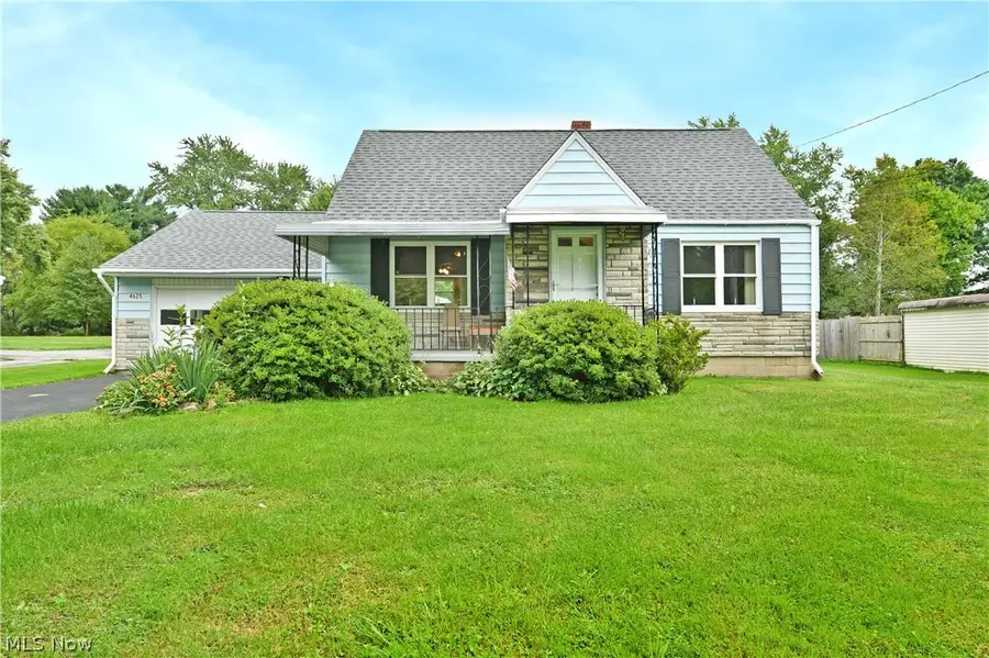 4625 Middle Drive, Youngstown, OH 44505 - #2