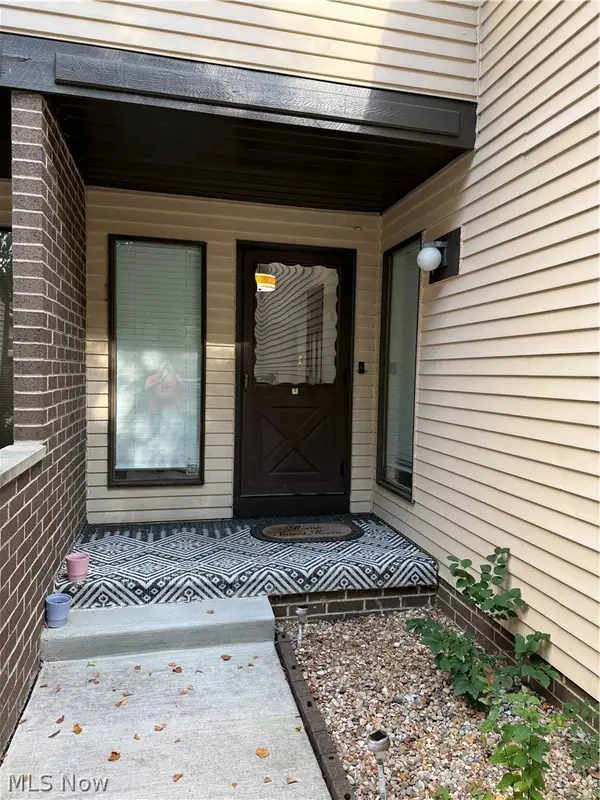569 Bartow Lane, Richmond Heights, OH 44143
