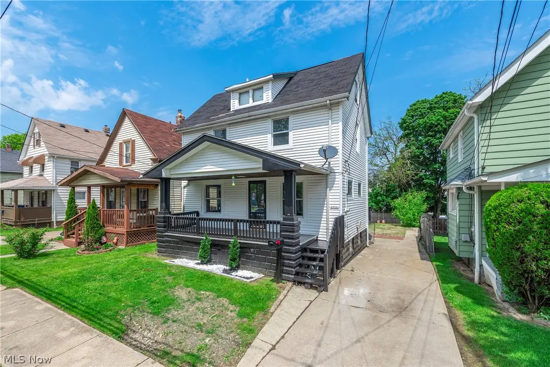 2718 Roanoke Avenue, Cleveland, OH 44109 - #1