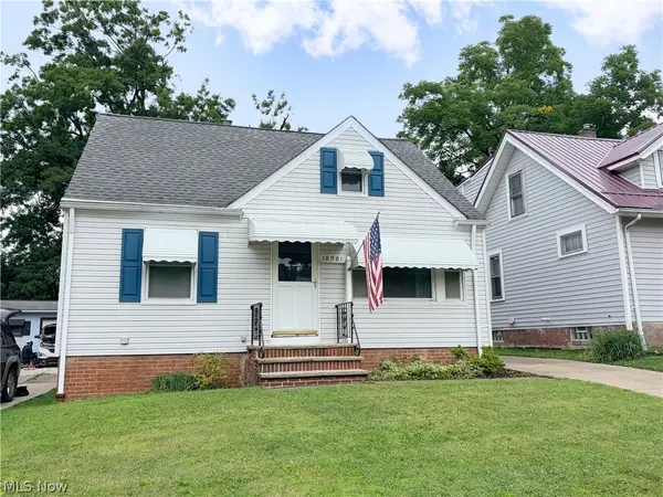 18981 Raymond Street, Maple Heights, OH 44137