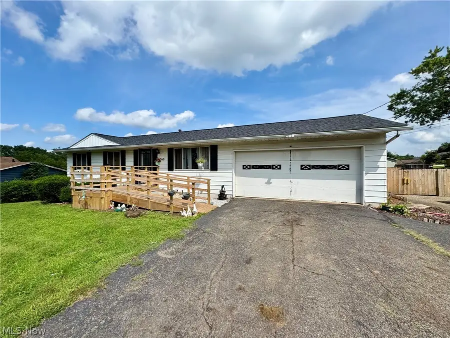360 Trump Ne Avenue, East Canton, OH 44730 - #2