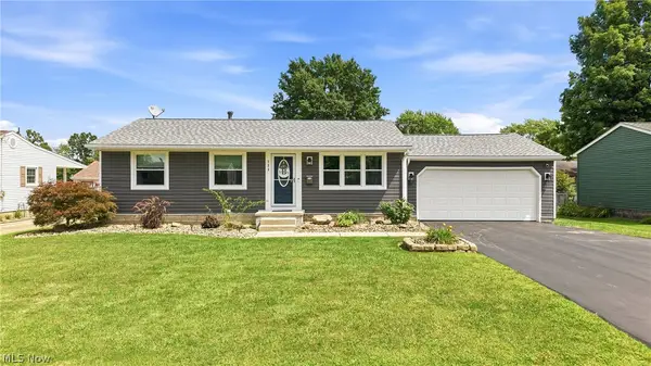 723 Dresden Drive, Hubbard, OH 44425