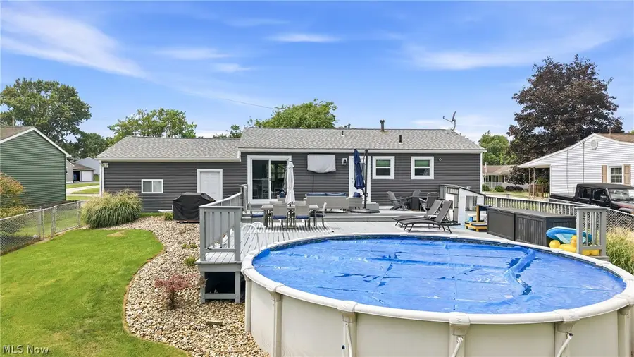 723 Dresden Drive, Hubbard, OH 44425 - #2