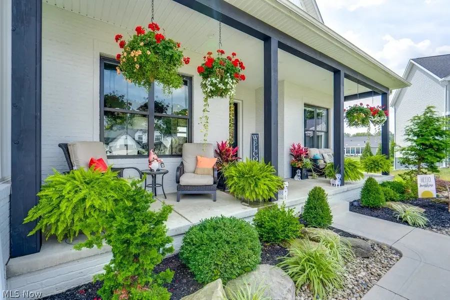 5740 Shadow Ridge Nw Circle, North Canton, OH 44720 - #2