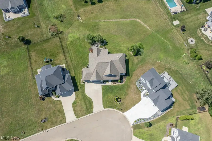 5740 Shadow Ridge Nw Circle, North Canton, OH 44720 - #3