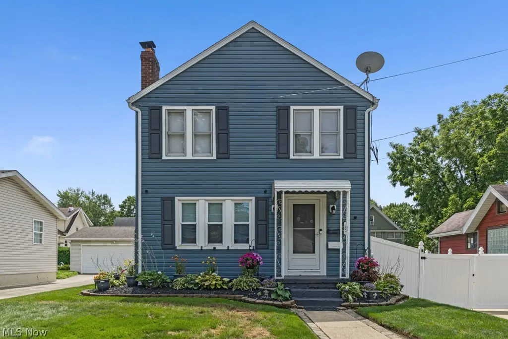 1392 Indianola Avenue, Akron, OH 44305 - #1