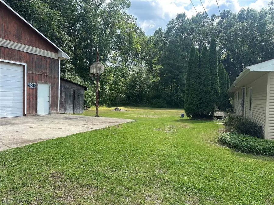 4918 Lakeview Road, West Farmington, OH 44491 - #3