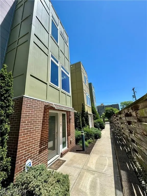 7309 Gateway Court, Cleveland, OH 44102