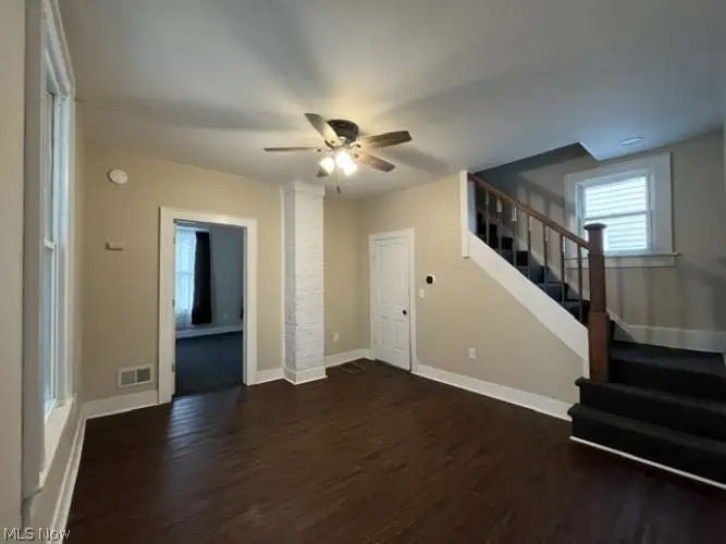 382 Kling Street, Akron, OH 44311 - #3