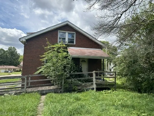 405 Drake Avenue, Youngstown, OH 44505 - #2