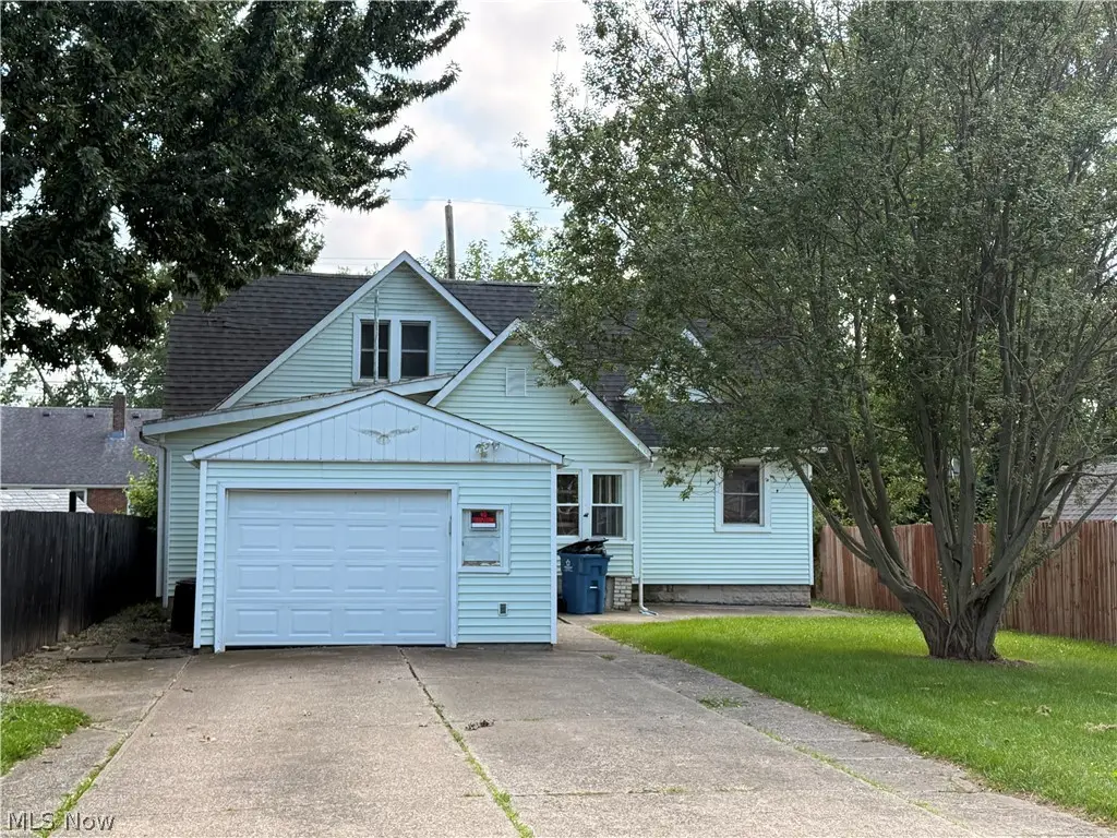 1868 E 34th Street, Lorain, OH 44055 - #1