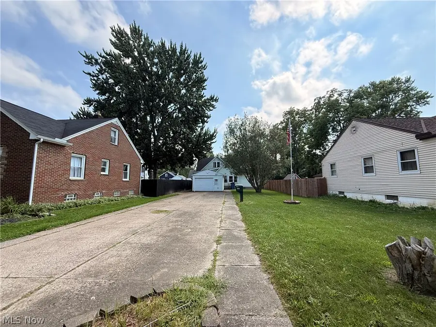 1868 E 34th Street, Lorain, OH 44055 - #2