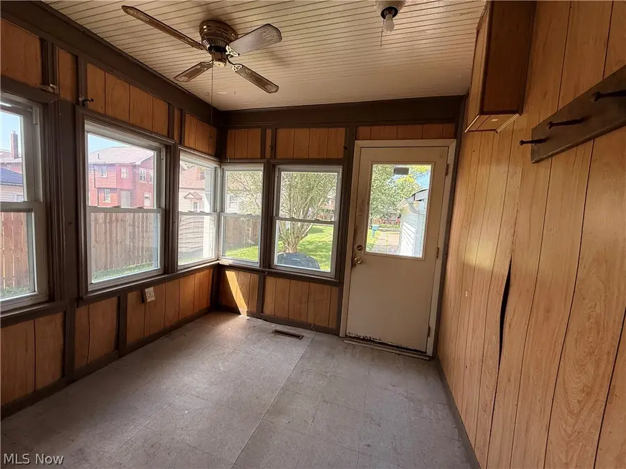 1868 E 34th Street, Lorain, OH 44055 - #3