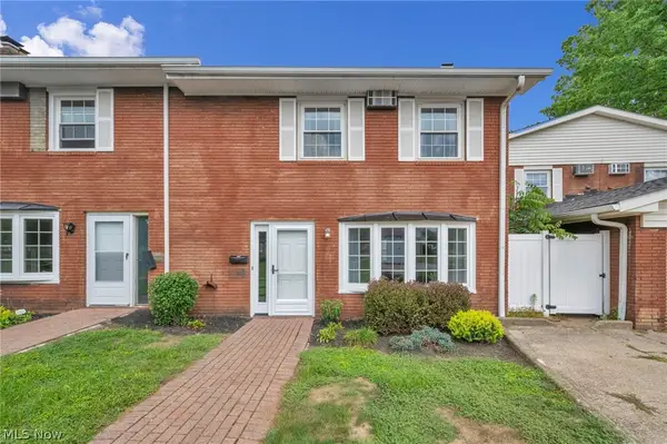 11 Meadowlawn Drive #5, Mentor, OH 44060
