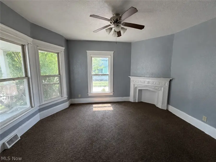 2092 W 95th Street, Cleveland, OH 44102 - #2