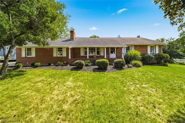 13687 Carlton Street, Burton, OH 44021