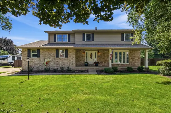 1068 Shelview Nw Circle, Uniontown, OH 44685
