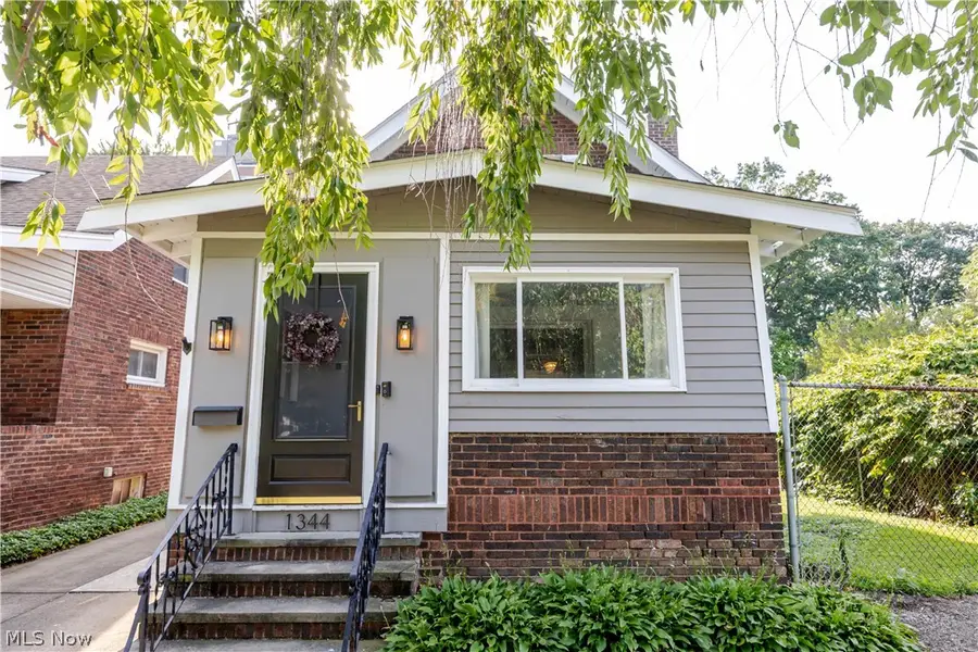 1344 Manor Park Avenue, Lakewood, OH 44107 - #2