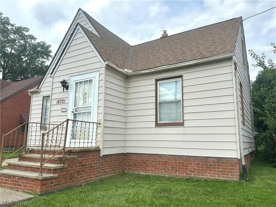 16721 Harvard Avenue, Cleveland, OH 44128 - #2