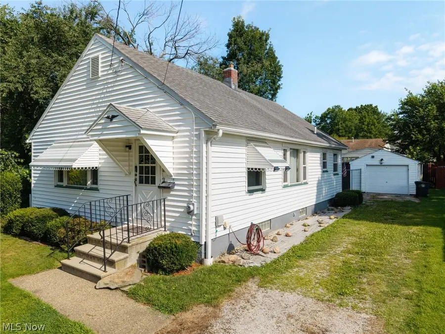 815 Iona Avenue, Akron, OH 44314 - #2