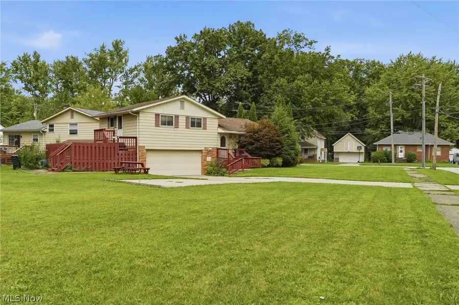 744 Edwards Drive, Berea, OH 44017 - #2