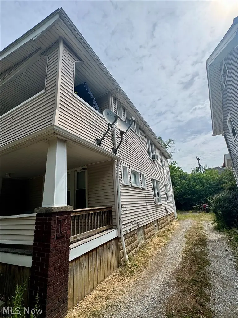 3167 W 115th Street, Cleveland, OH 44111 - #3