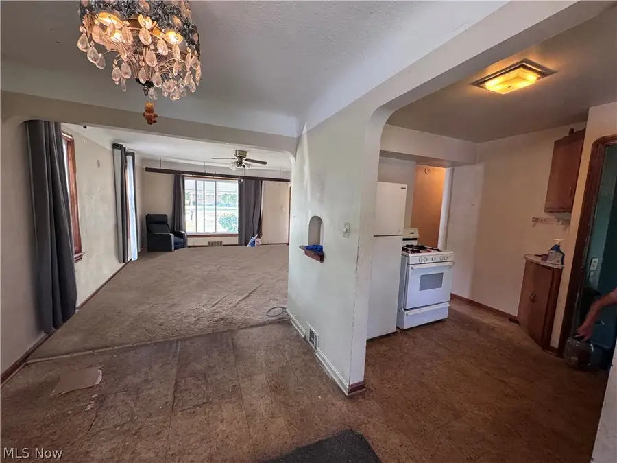 11310 W Sprague Road, Parma, OH 44130 - #3