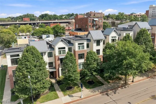 115 N Howard Street, Akron, OH 44308