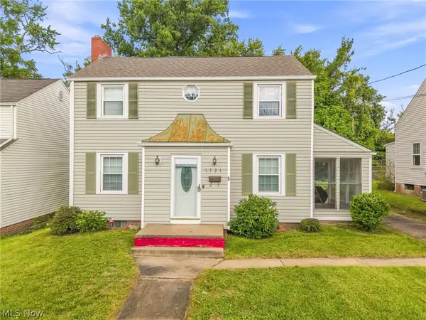 1721 32nd Nw Street, Canton, OH 44709
