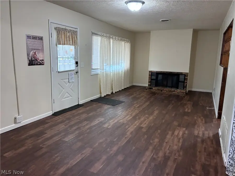 2300 Midway Ne Avenue, Canton, OH 44705 - #3