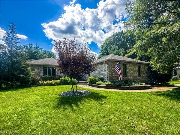11 Mohawk Drive, Girard, OH 44420