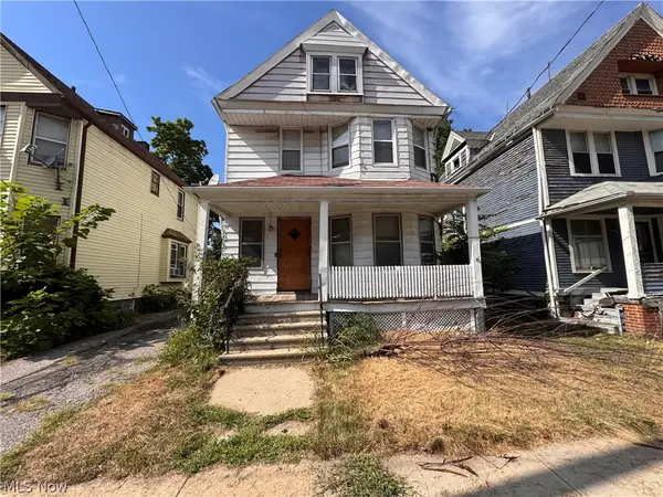 10907 Hull Avenue, Cleveland, OH 44106