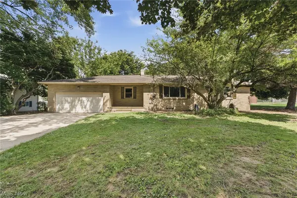 5111 Nave Sw Street, Canton, OH 44706