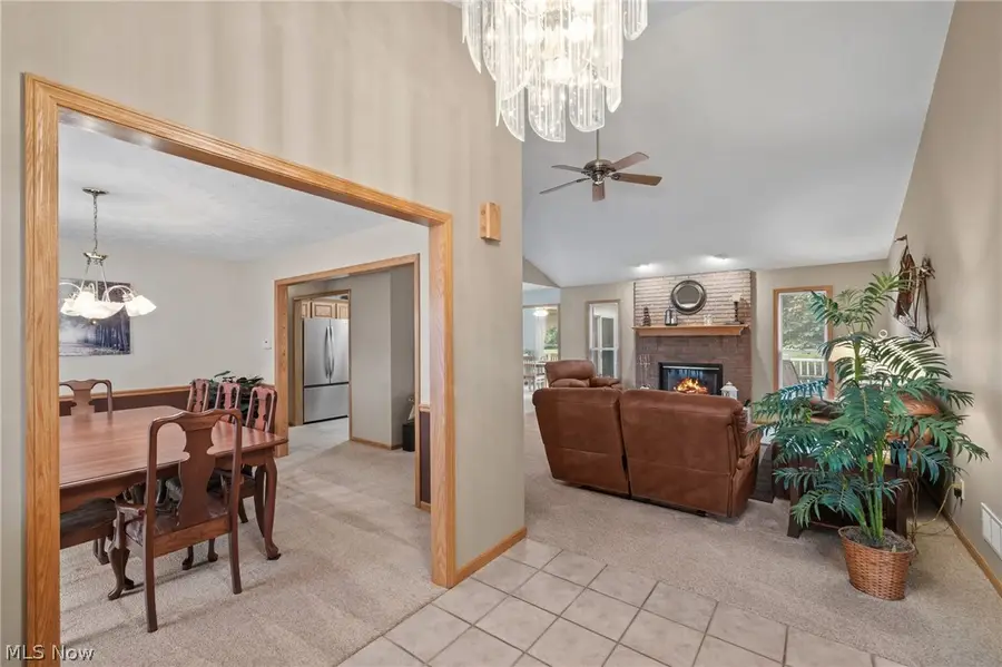 2274 Lake Center Nw Street, Uniontown, OH 44685 - #3