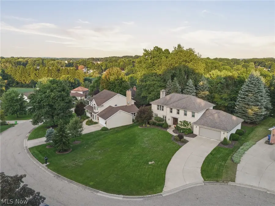 6224 Sandy Ridge Nw Circle, North Canton, OH 44720 - #3