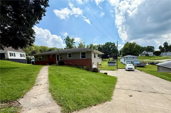 1719 Cambridge Road, Coshocton, OH 43812