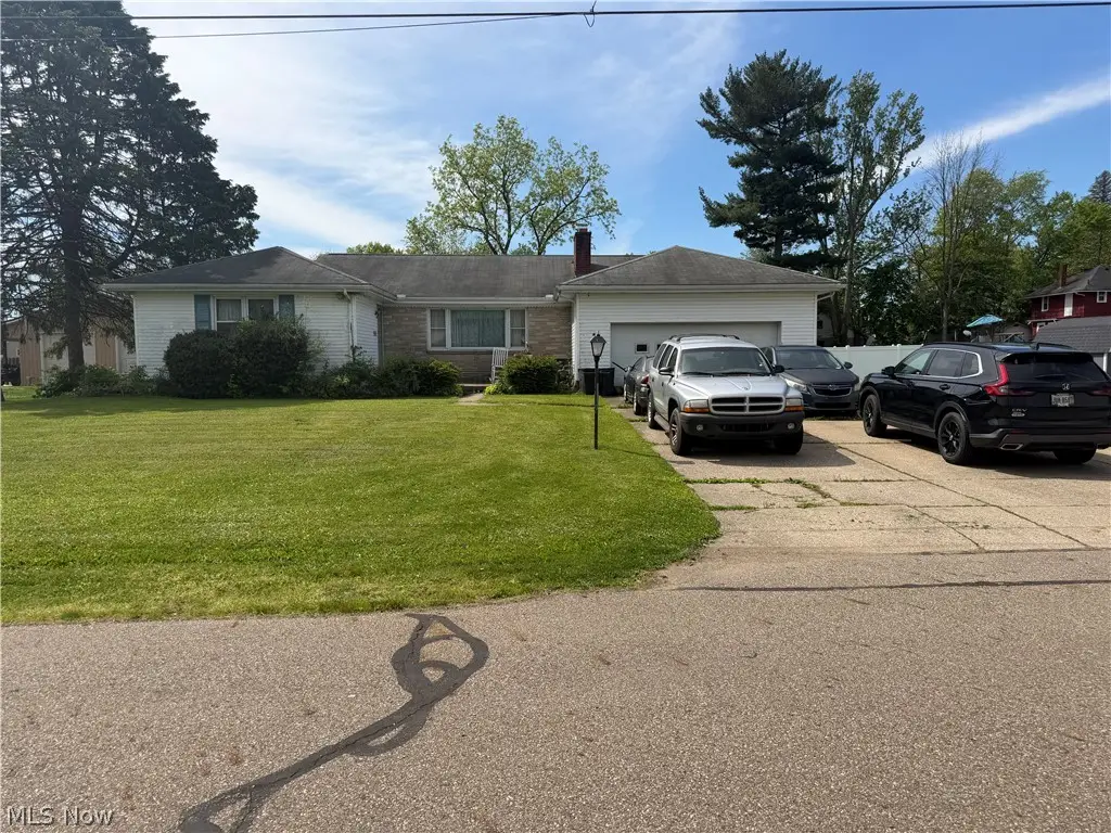 113 Sprankle Ne Street, Navarre, OH 44662 - #1