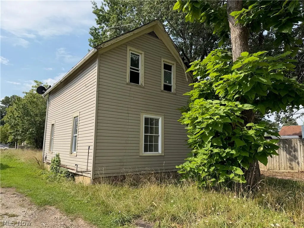 314 E 26th Street, Lorain, OH 44055 - #1