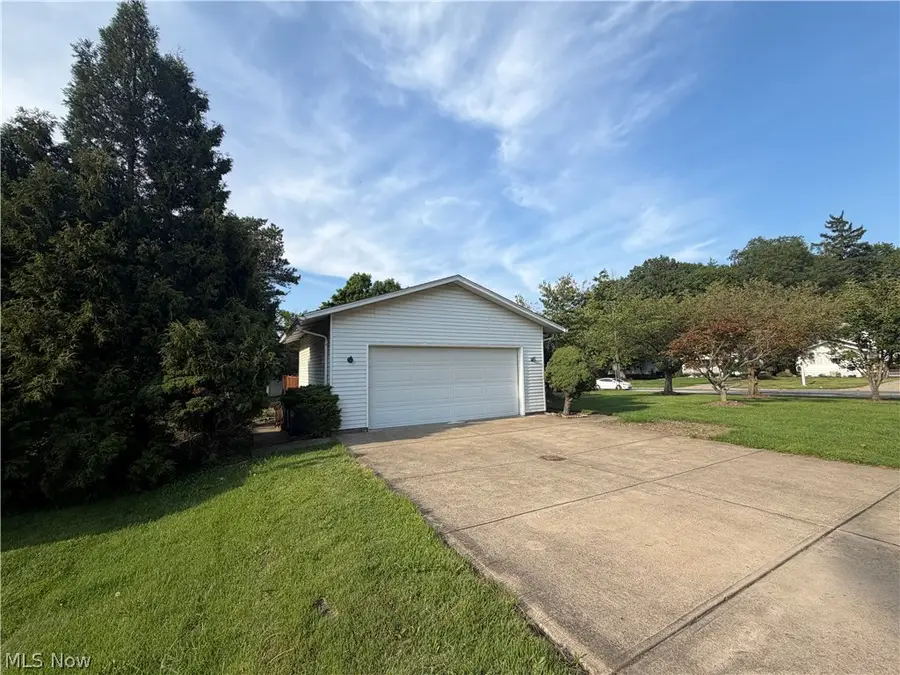 1088 Lander Road, Highland Heights, OH 44143 - #3