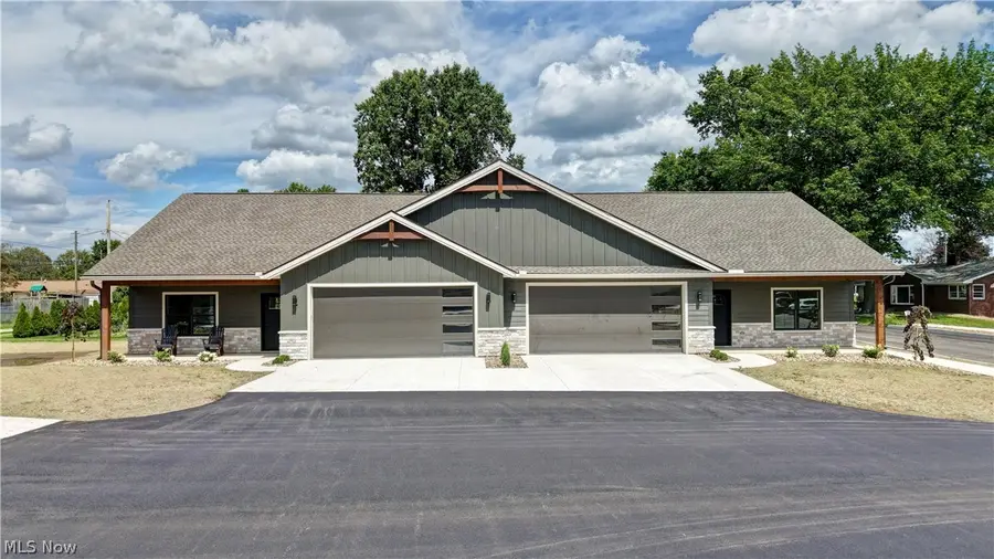 818 Third Sw Street, New Philadelphia, OH 44663 - #3