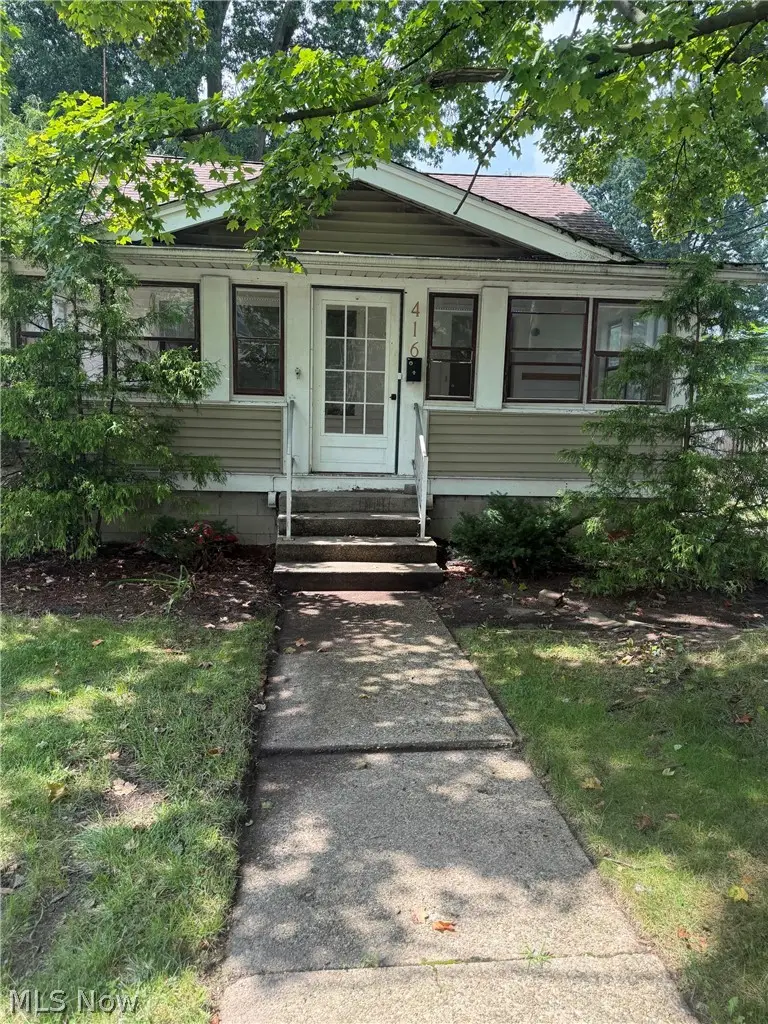 416 N Lyman Street, Wadsworth, OH 44281 - #1