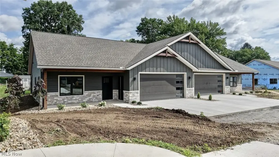 816 Third Sw Street, New Philadelphia, OH 44663 - #2