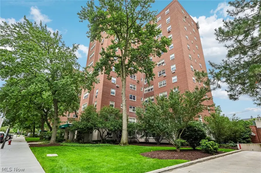 13800 Shaker Boulevard #902, Cleveland, OH 44120 - #2
